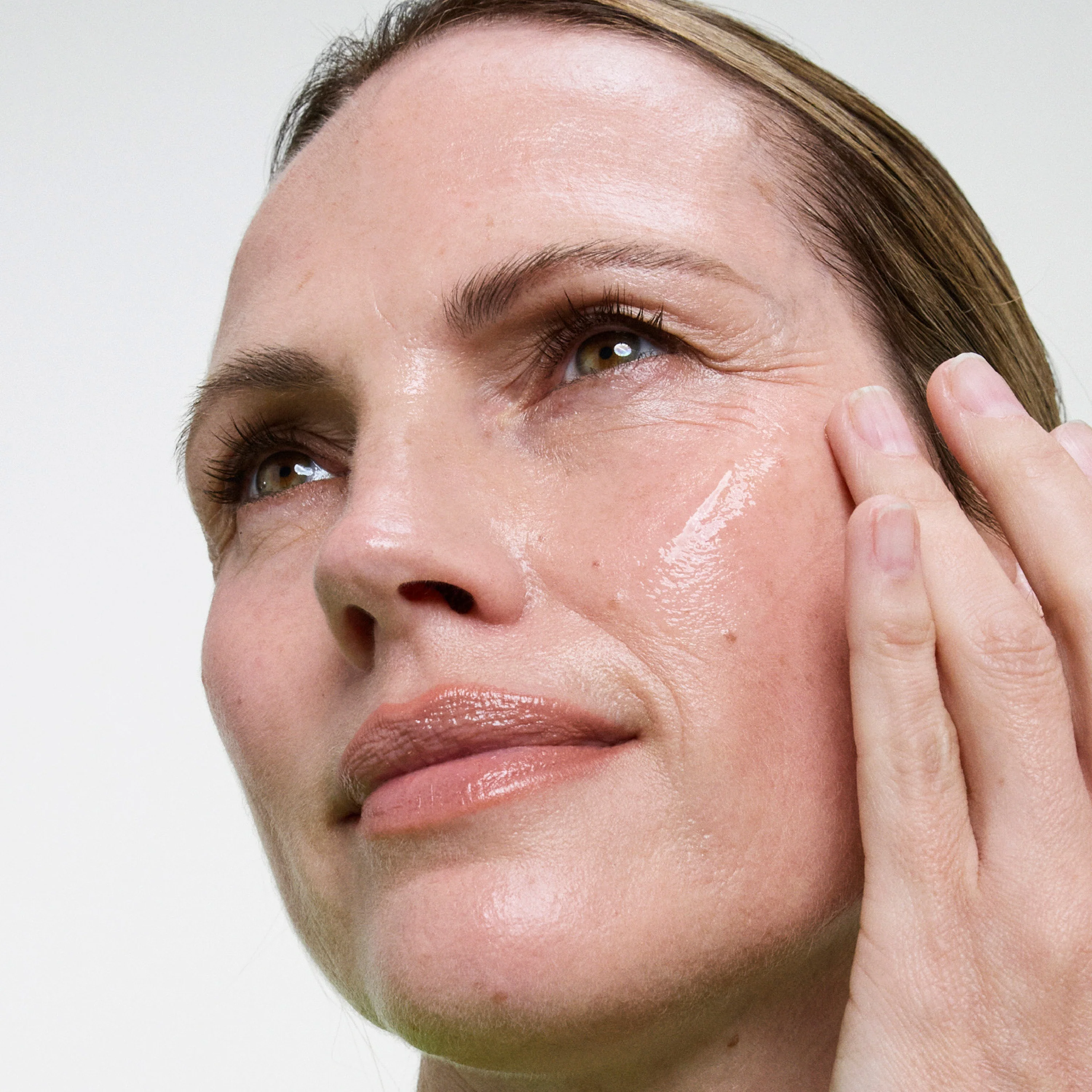 Age Confidence™ NAD+ & TriPeptide Renewal Serum - Image 5