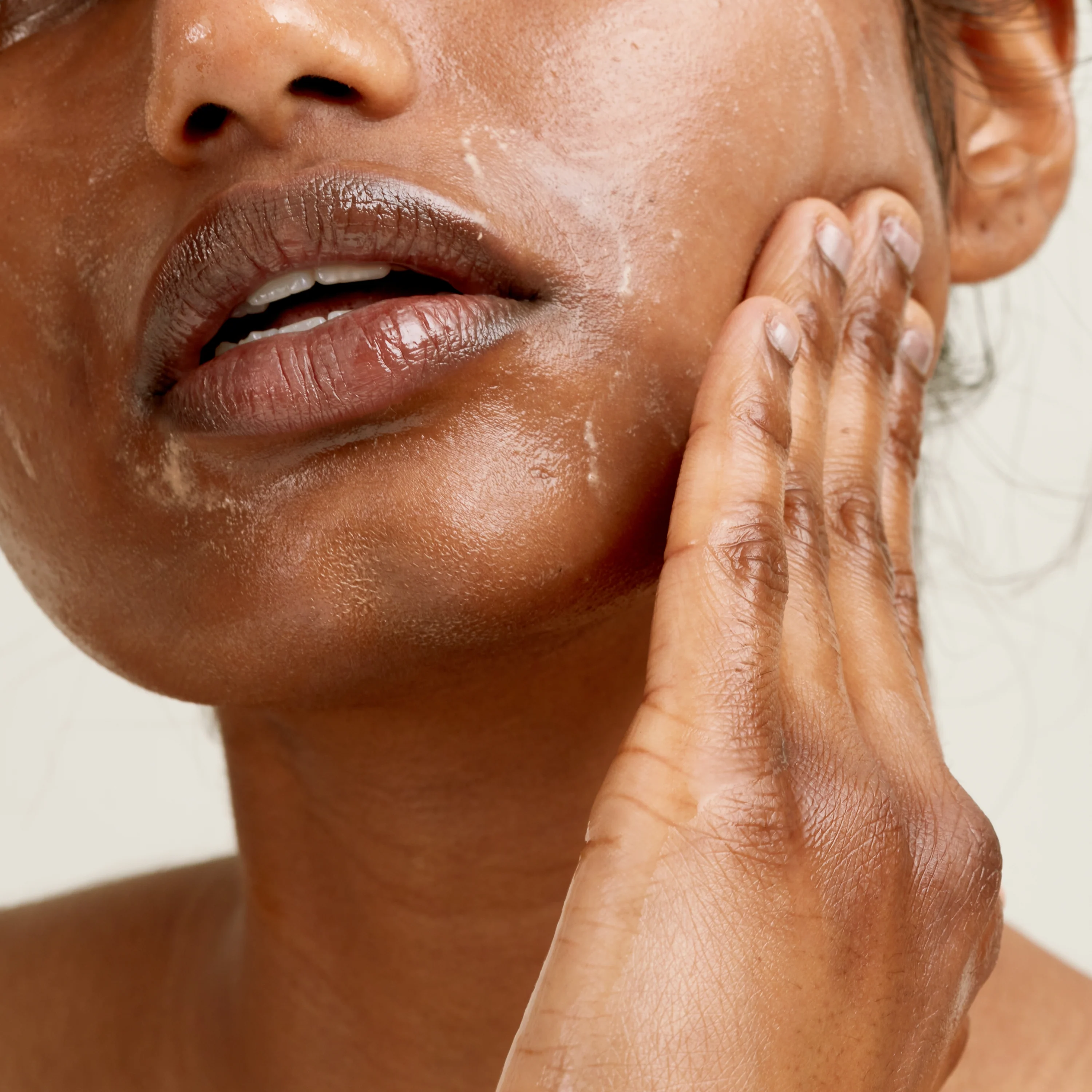 Light Work™ Cleansing Oil Mini - Image 4